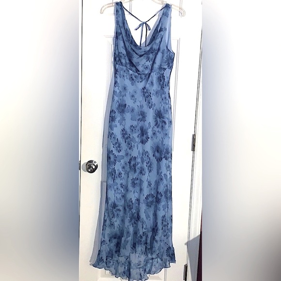 B Darlin Dresses & Skirts - Vintage Blue sleeveless lined dress with flowers by B. Darlin size 11/12